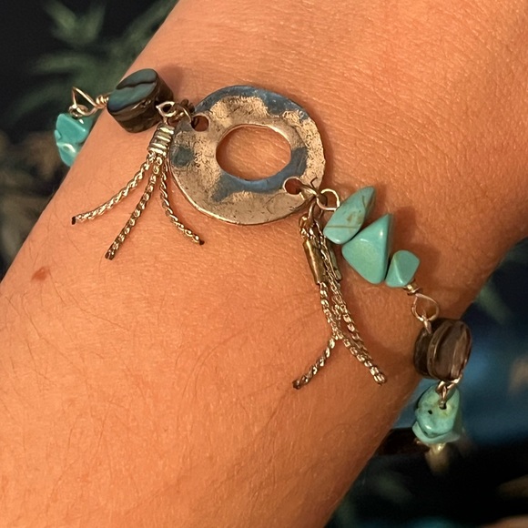 Shell & Abalone Necklace & Bracelet set - Picture 5 of 7